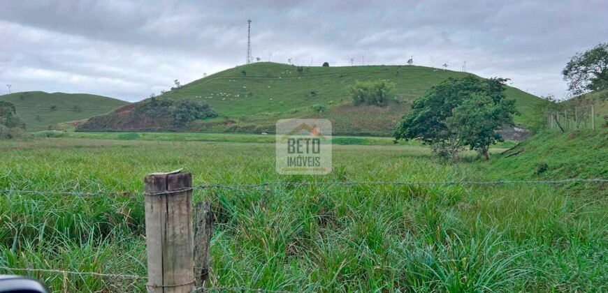 Fazenda 206 alqueires, beirando Rio São João e BR 101 com 2 km Fazenda 206 alqueires, beirando Rio São João e BR 101 com 2 km