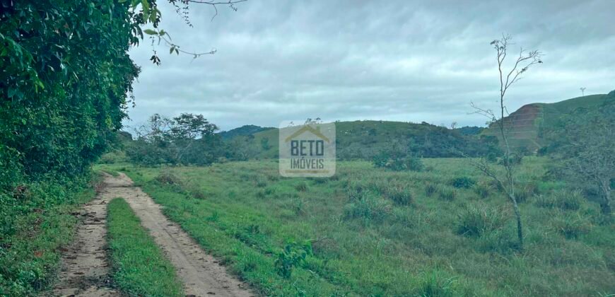 Fazenda 206 alqueires, beirando Rio São João e BR 101 com 2 km Fazenda 206 alqueires, beirando Rio São João e BR 101 com 2 km