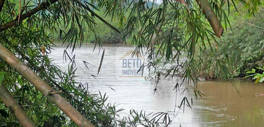 Fazenda 206 alqueires, beirando Rio São João e BR 101 com 2 km Fazenda 206 alqueires, beirando Rio São João e BR 101 com 2 km