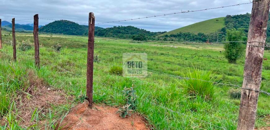 Fazenda 206 alqueires, beirando Rio São João e BR 101 com 2 km Fazenda 206 alqueires, beirando Rio São João e BR 101 com 2 km