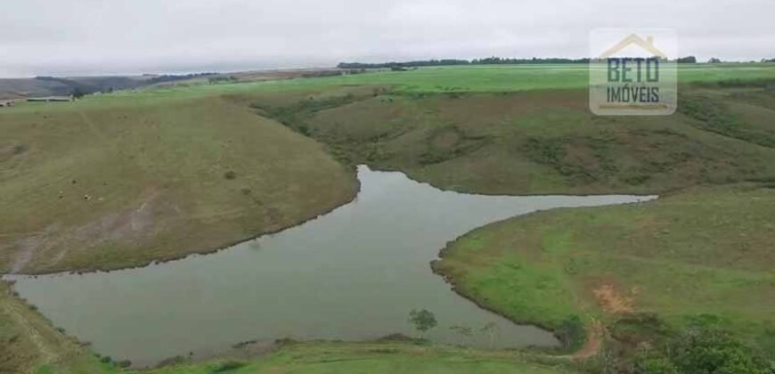 Fazenda c/ Barragens, Pastos e Lavouras Total de 2300 hectares | Araxá/ MG Fazenda c/ Barragens, Pastos e Lavouras Total de 2300 hectares | Araxá/ MG