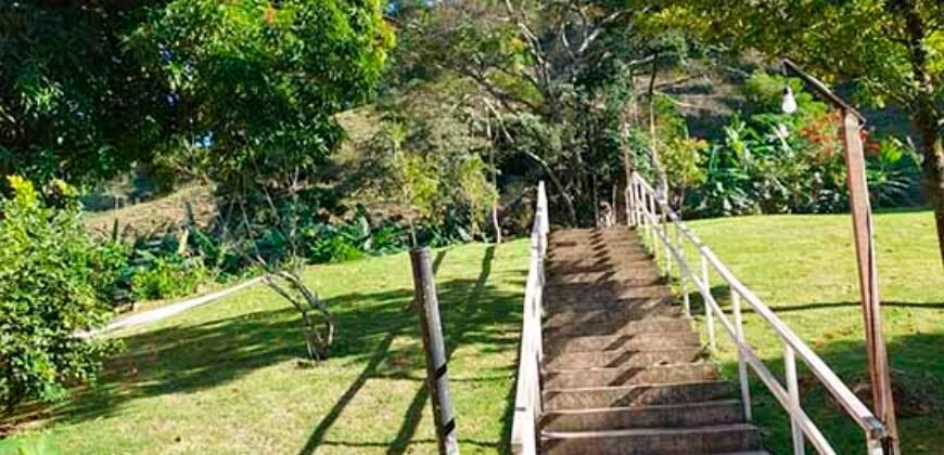 Oportunidade de Lazer: Sítio de 7 Alqueires com piscina e parquinhos | Frade, Macaé/ RJ Oportunidade de Lazer: Sítio de 7 Alqueires com piscina e parquinhos | Frade, Macaé/ RJ