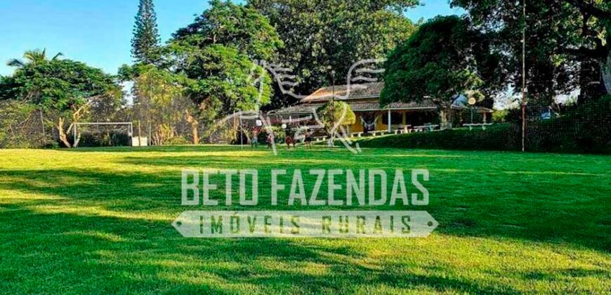 Sítio à Venda 37 mil m² 10 Qtos Ótimo Investimento | Macaé-RJ