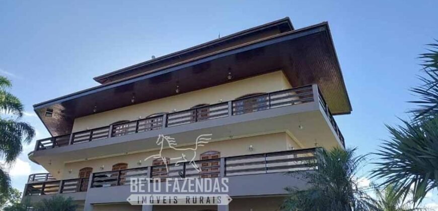 Fazenda de Alto Padrão 394,4 Has Montada na Pecuária Porteira Fechada | Próxima a São Paulo/ SP