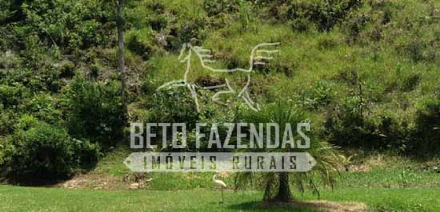 Fazenda com Cachoeira Exclusiva 45 alqueires Potencial Turístico | Silva Jardim/ RJ