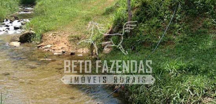 Fazenda com Cachoeira Exclusiva 45 alqueires Potencial Turístico | Silva Jardim/ RJ