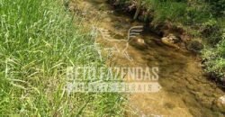 Fazenda com Cachoeira Exclusiva 45 alqueires Potencial Turístico | Silva Jardim/ RJ