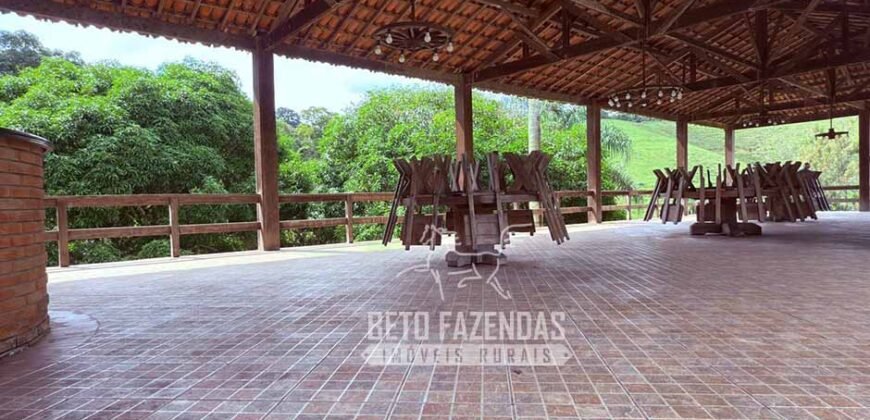 Fazenda à Venda 217 Has Linda Casa Sede para Turismo e Lazer | Piraí/ RJ Fazenda à Venda 217 Has Linda Casa Sede para Turismo e Lazer | Piraí/ RJ
