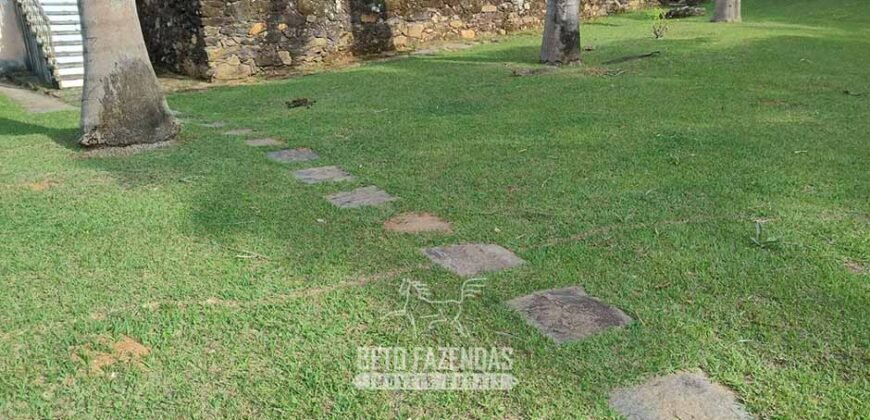Fazenda Histórica à Venda 45 Alqueires Sede Colonial | Valença/RJ
