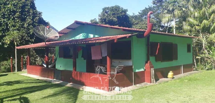 Sítio à Venda 23.000 m² 100% por Estrada Asfaltada e Cimentada em Glicério | Macaé/RJ