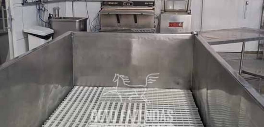 Complexo Industrial de Laticínios à Venda em uma área de 5 Alqueires no Paraná